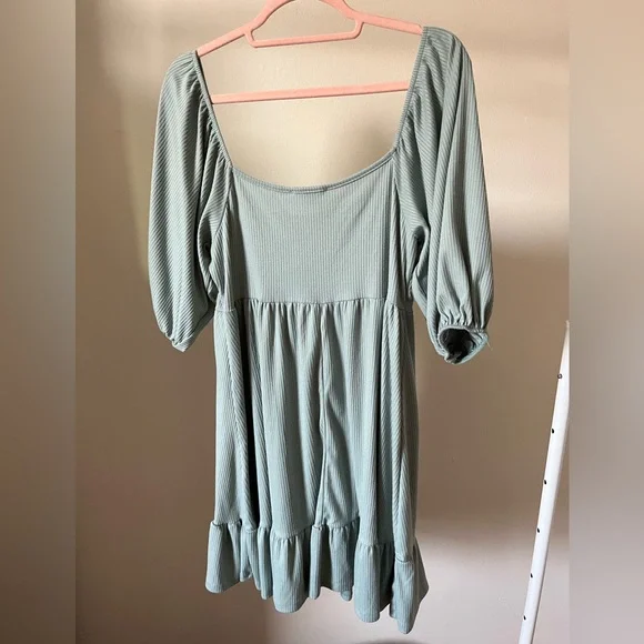 Jessica Simpson Ribbed Knit Puff Sleeve Dress - Picture 4 of 7